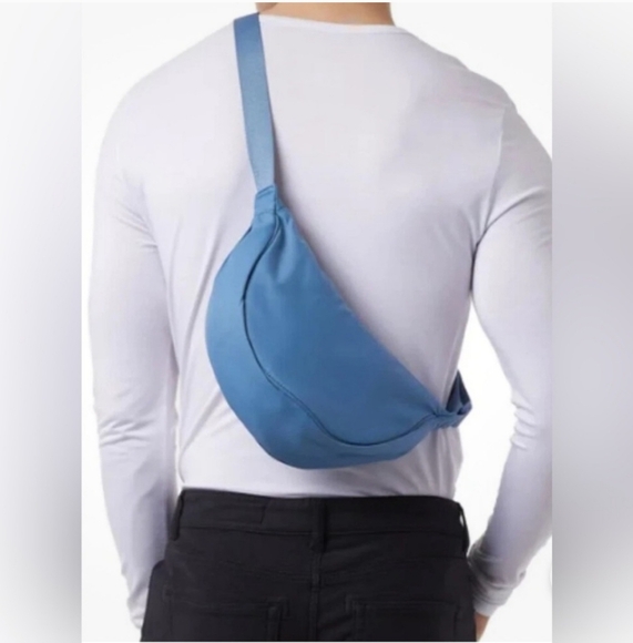 NWT 32 Degrees Cool Crossbody Bag Unisex Blue - Picture 4 of 7